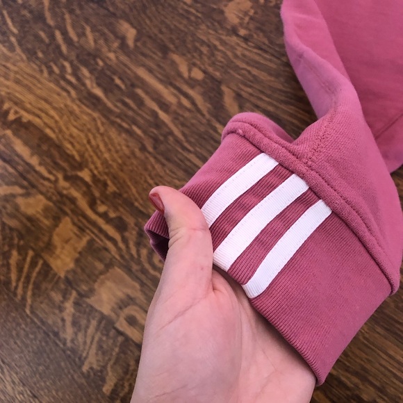 ❌SOLD❌ Women’s Adidas Mid-Rise Joggers - Picture 4 of 7